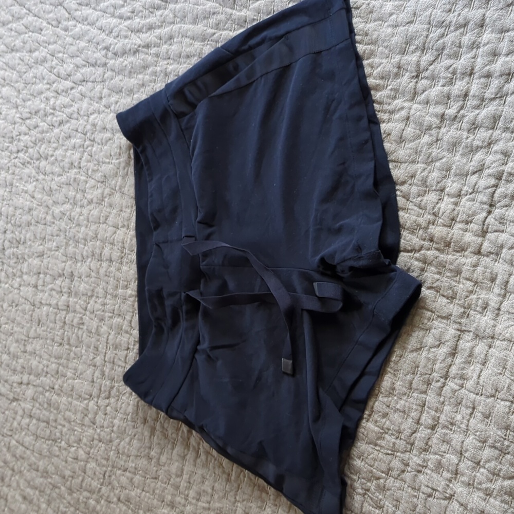 Athleta leisure shorts soft navy fabric sz 6